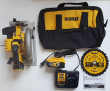 Load image into Gallery viewer, Dewalt 20V Max Brushless 7 - 1/4 Circ Saw Kit