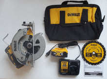 Load image into Gallery viewer, Dewalt 20V Max Brushless 7 - 1/4 Circ Saw Kit